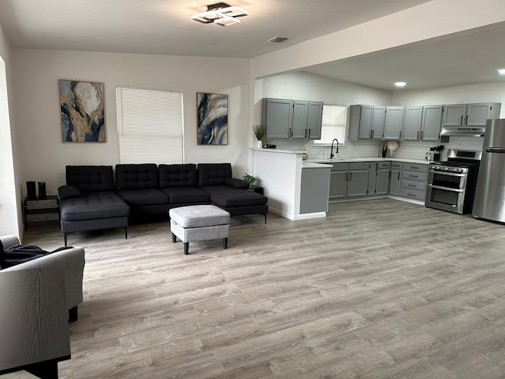 House Near Downtwn San Antonio Stylish2 Bed 1 Bath - San Antonio