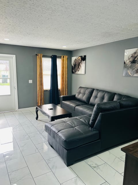 Top Airbnb: Home Sweet Home-3 Bed Rooms, 4 Guesses in Northland