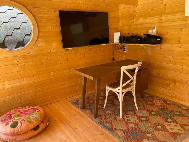 Cottesloe Beachside Oasis -Pool, Sauna, Spa + More gallery image 5