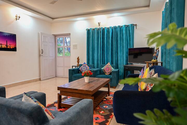 Living room image 4
