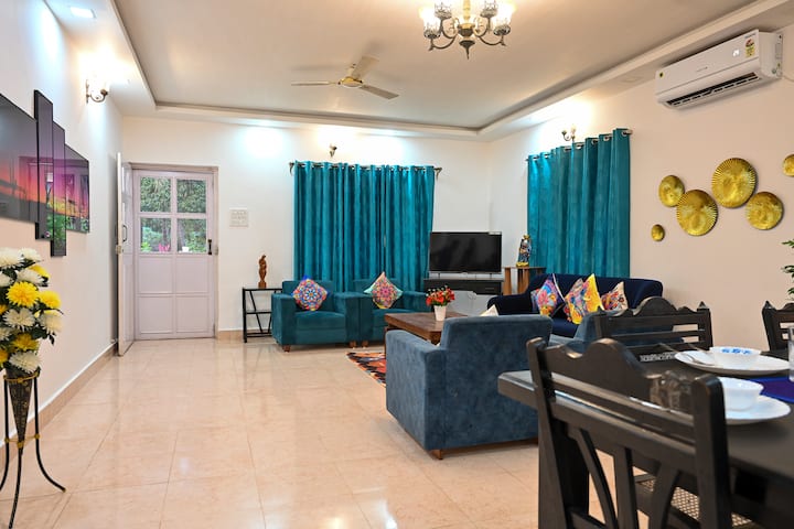 Living room image 5