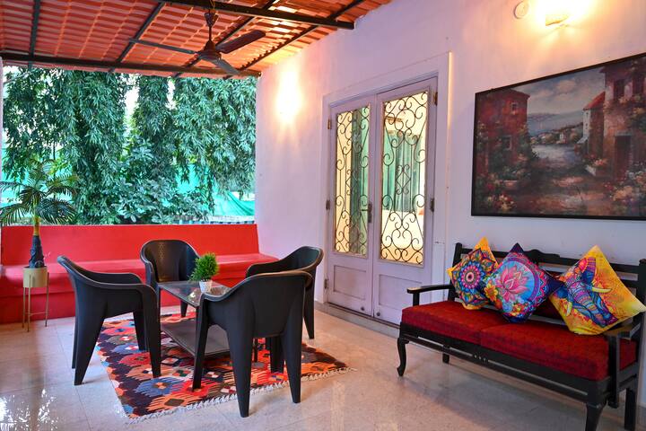 Living room image 6