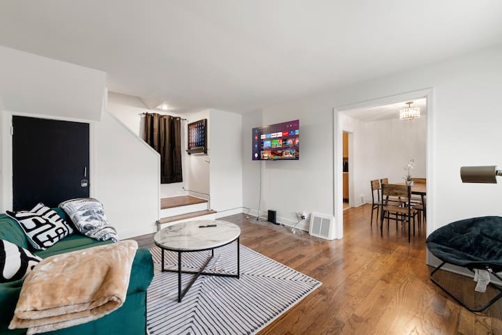 Near McCormick place/ Downtown 3bedroom 1Bath