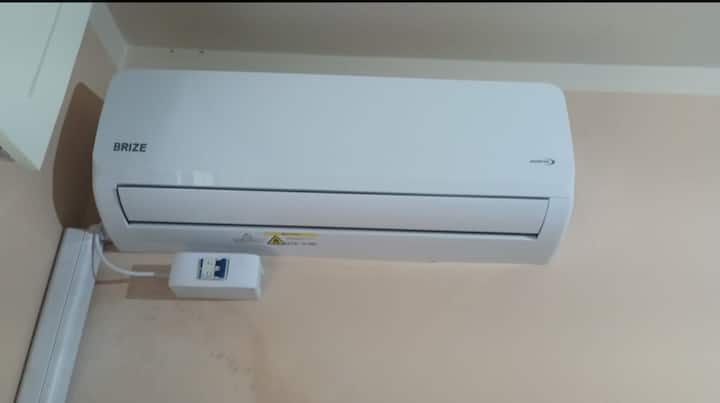 Инвертор на климатик 
12000 btus New