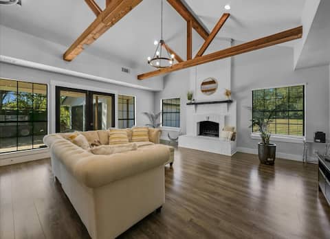 Cute, comfy and Spacious Home