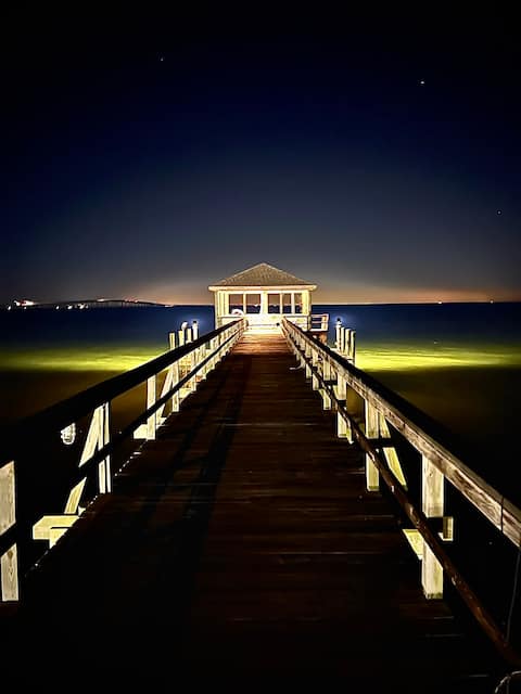 Directly on Lake Pontchartrain