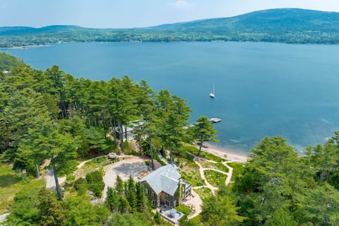 Large 4BR Waterfront Home with Dock! [Quarry Cove]