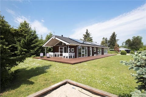 Delightful pool house with a wild swimming pool, close to the water