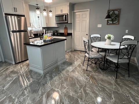 Cozy Home
Just 4 miles from Casino