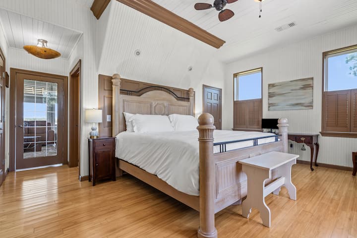 King Suite