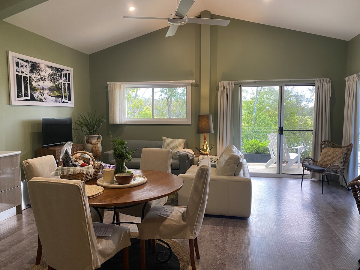 Popular Airbnb listing: Unique and tranquil
A place to chill and escape in Mid Coast Council