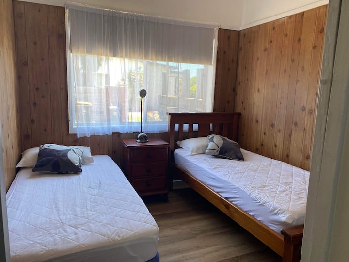 غرفة النوم 2