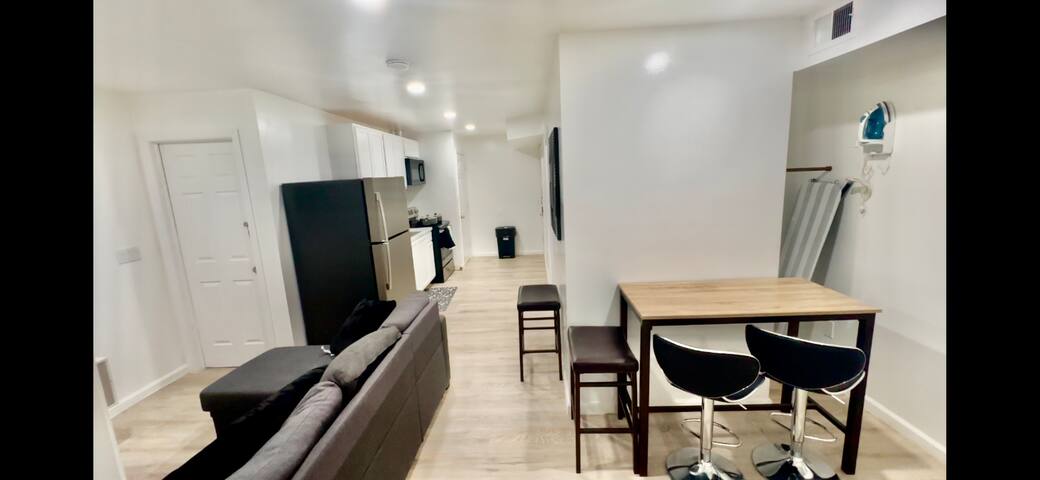 5BR-3bt Home near EWR | NYC | ADreamMall | MetLife gallery image 4