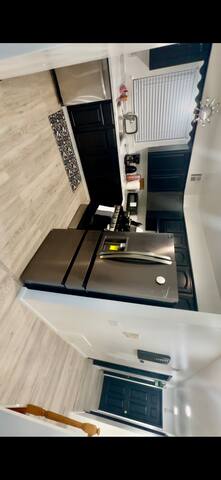 5BR-3bt Home near EWR | NYC | ADreamMall | MetLife gallery image 5