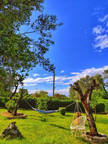 Trulli il Bouganville piscina privata e relax gallery image 3