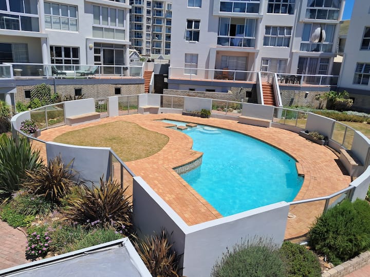 Garden Apartment On The Beach - Gqeberha