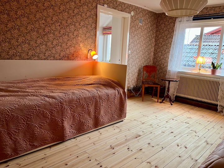 Camera da letto al piano superiore. Un totale di 4 posti letto. 