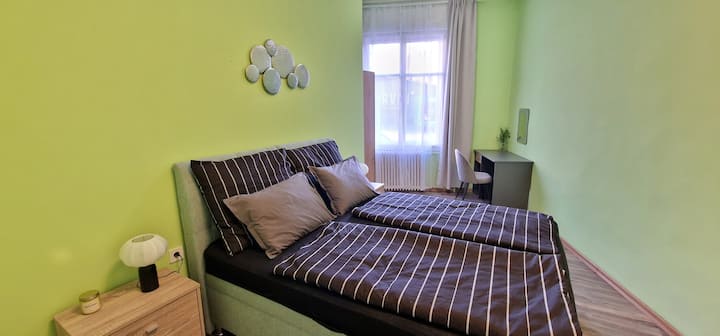 غرفة النوم 2