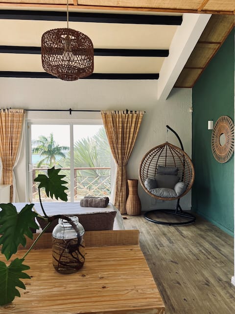 Villa with Panoramic Ocean Views and Pool