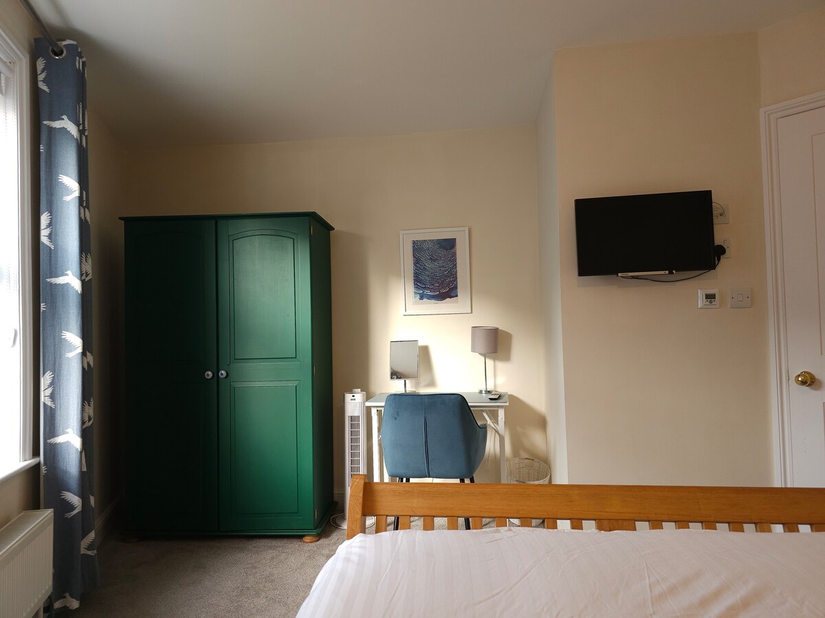 Televisión inteligente y espacio de trabajo