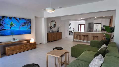 Successful Airbnb property: Tropical Paradise | Best Location, Heated Pool+Spa in Roads