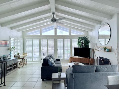 Popular Airbnb listing: Newport Beach - Perfect Location! Steps to Beach. in Newport Beach