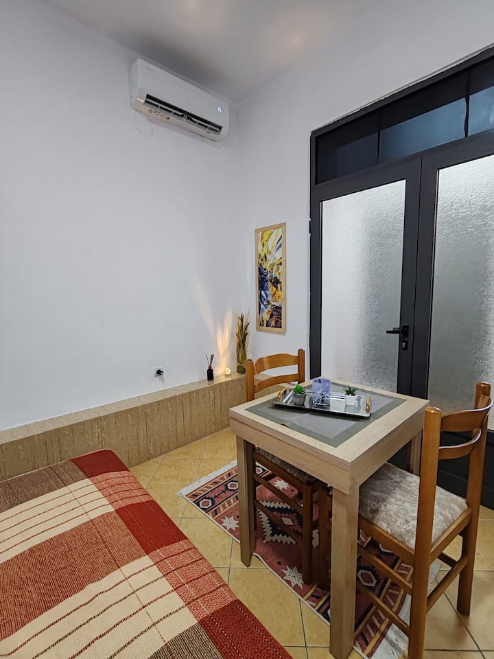 Vangert Studio Apartment - Berat