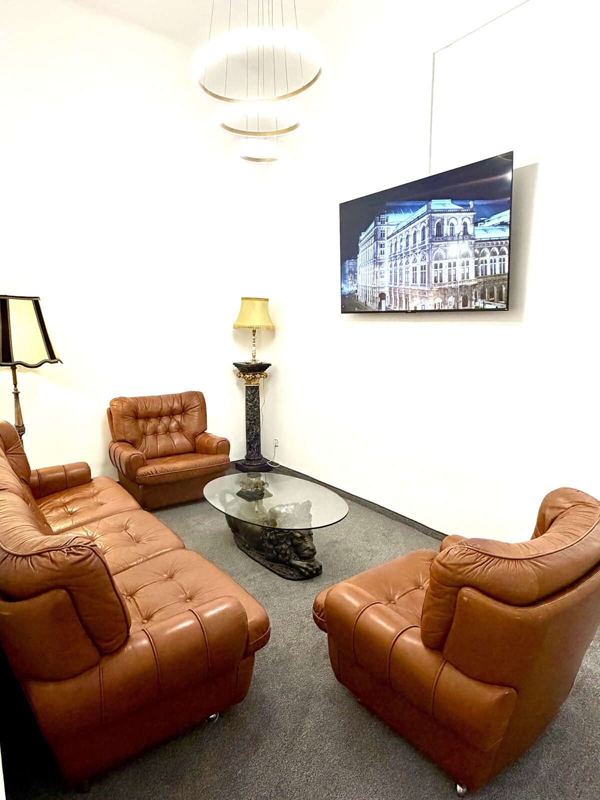 Living room image 3