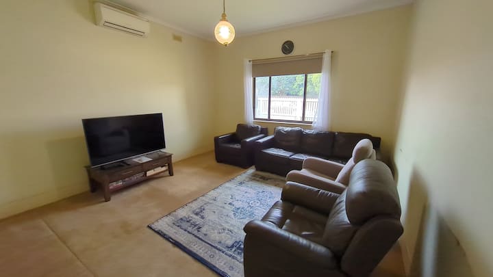 Pet Friendly Home Near Pako - Geelong