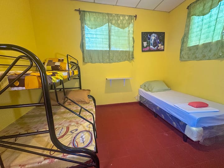 غرفة النوم 2