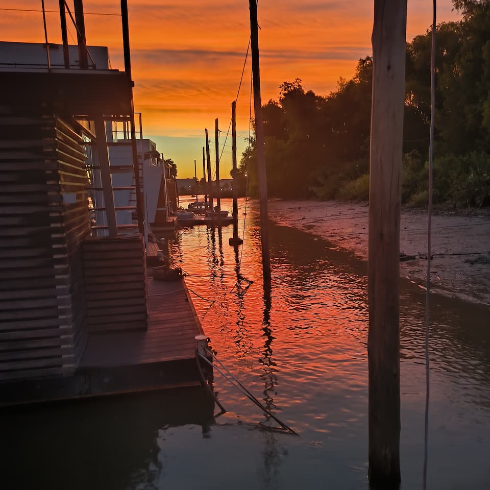 Sunny, a small houseboat in a quiet bay, San Fernando, Buenos Aires, Argentina, photo 10 of 10