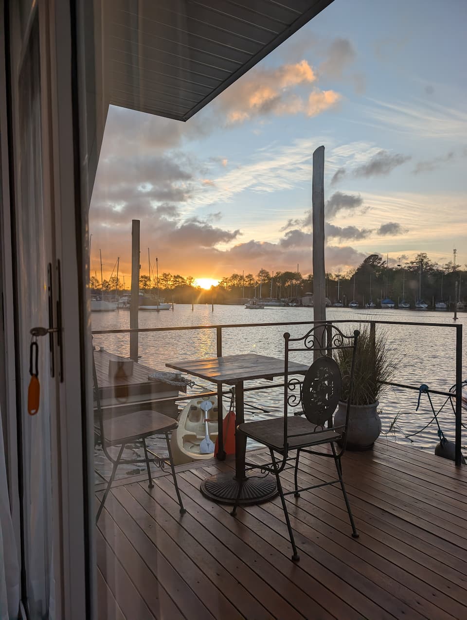 Sunny, a small houseboat in a quiet bay, San Fernando, Buenos Aires, Argentina, photo 2 of 10