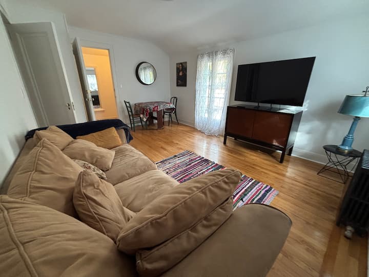 Guest Quarters In Italian Mansion Within Fieldston - Yonkers, NY