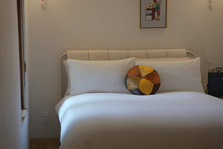 საძინებელი 1