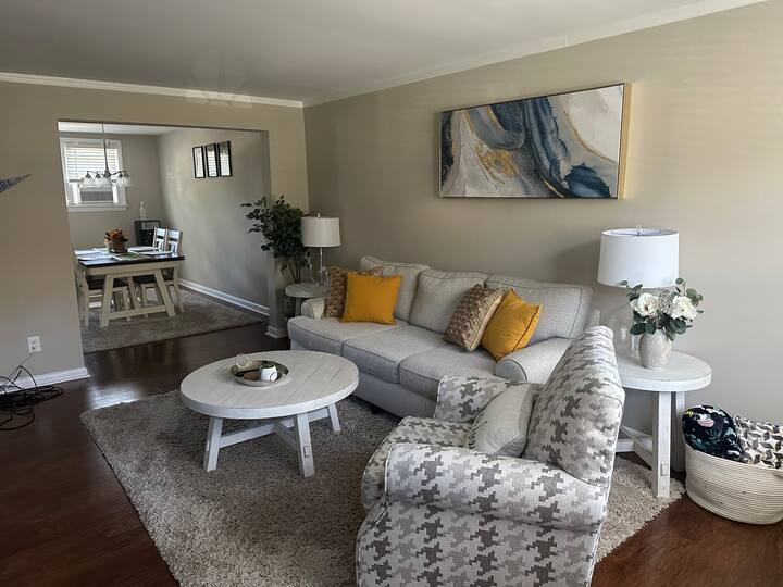 Bluehennest: Walk To Ud, 3 Br/1ba/free Parking/ev - Newark, DE