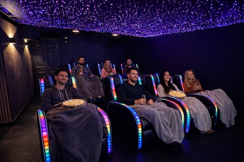 Jacuzzi + Private Theater | Modern Getaway