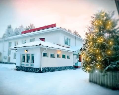 Half of a semi-detached house, 200m2