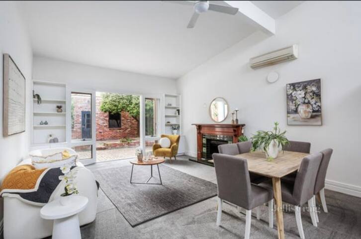 Home in Middle Park gallery image 3