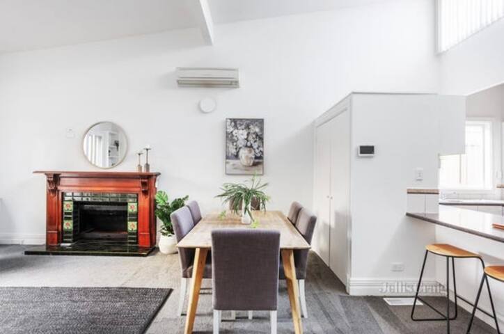 Home in Middle Park gallery image 2