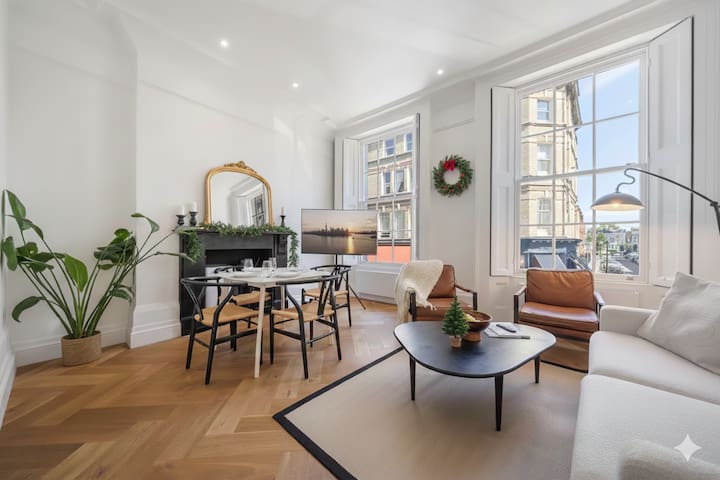 Central London Large & Lux 2BR Townhouse Chelsea