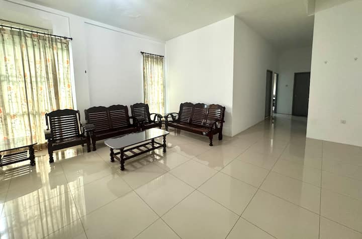 J5 Bintulu Homestay -Private Ground Floor Stay - Bintulu