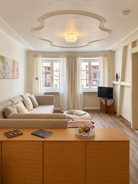 Top performing Airbnb: 2-Bedroom Apartment in Konstanz-Altstadt – 3rd Floor in Constance