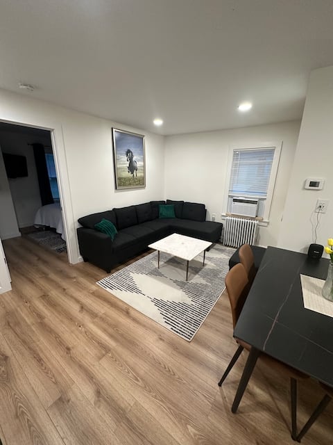 Top performing Airbnb: The Sunset House in Pittsfield