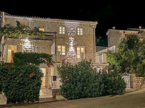 Charming Stone House with sunset views