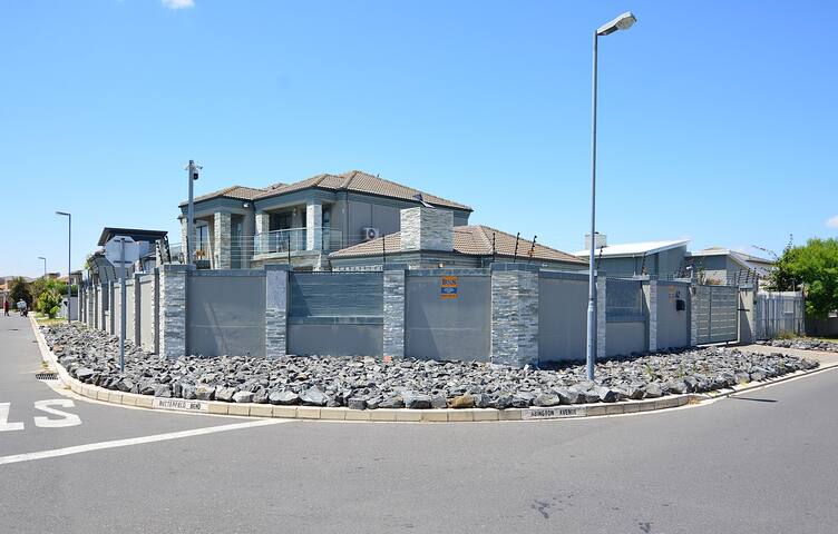 Golden Grove gallery image 2