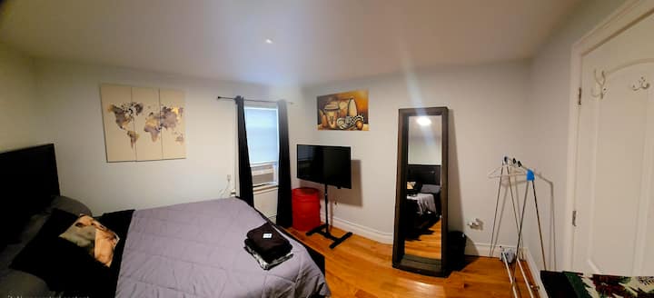 Соба со брачен кревет (широк 150 – 179 см)