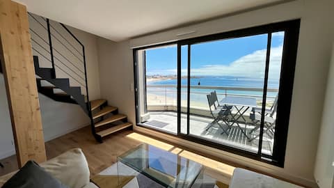 Successful Airbnb property: Luxury 4-room apartment facing the Grande Plage in Quiberon