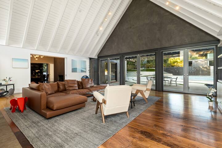 Pasadena Grand Escape gallery image 4