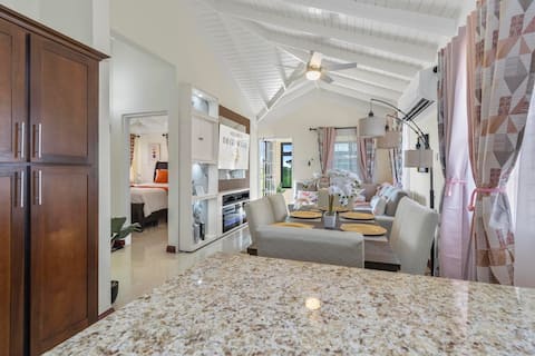 The Geenie Gates - Fully Air Conditioned