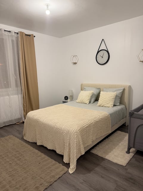 Modern apartment 5 min from Chartres Free parking